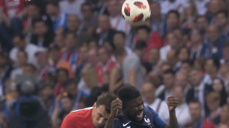 尴尬！乌姆蒂蒂被痛苦两连击，起身后发现自己占便宜了！