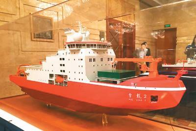 比碰碰车蛮横的是坦克,比Tank更横的是北冰洋上的巨型油罐