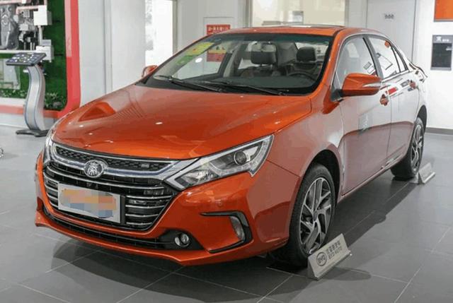 老头开宾利跑滴滴,60岁大爷开劳斯莱斯