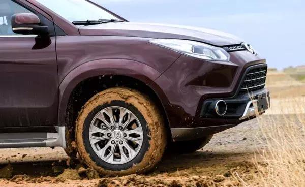 非承载式中型硬派越野suv,非承载式硬派五菱四驱越野车