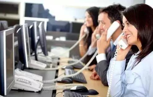 小车在高速没有油了怎么办,半路没油了教你免费解决