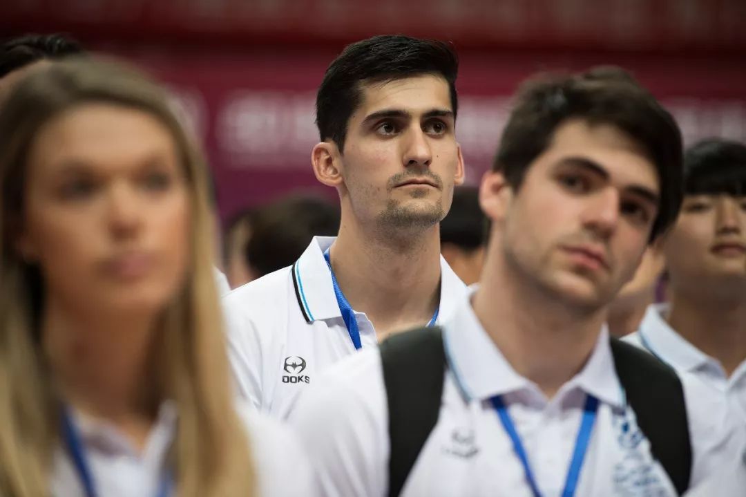 全球名校“世界杯”开赛啦!朋友圈已被高颜值的小鲜肉刷屏