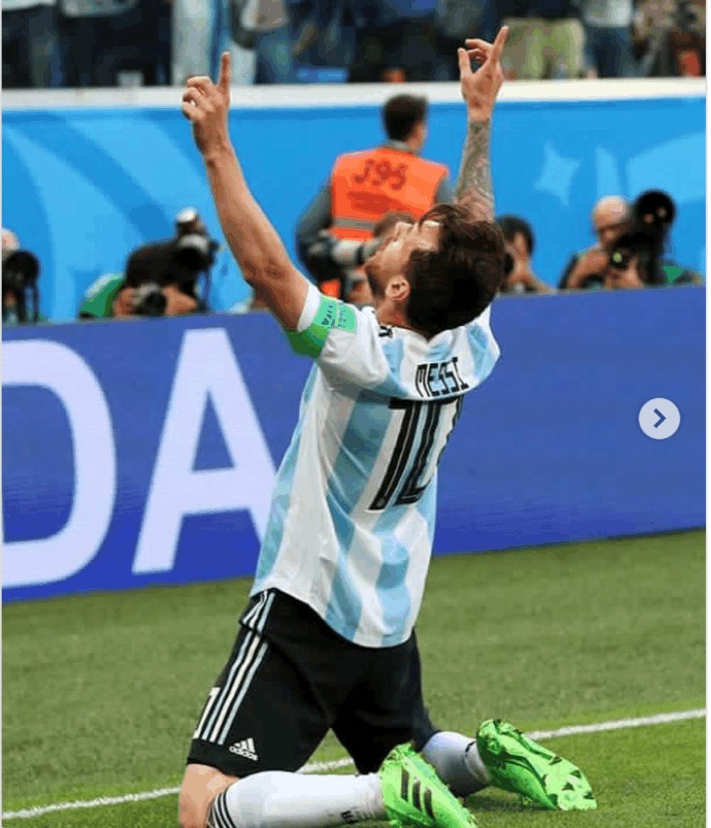 世界杯举奖杯庆祝动作,世界杯庆祝动作