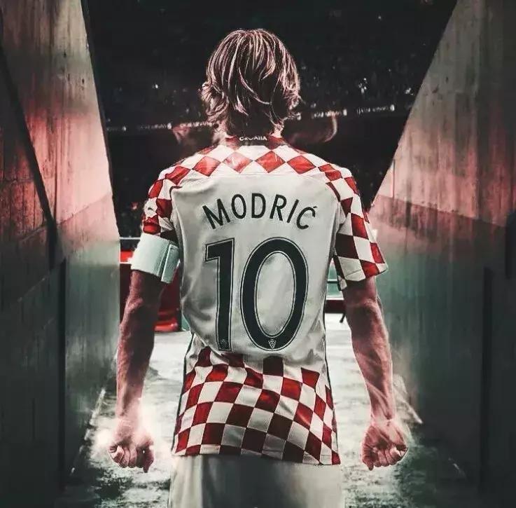 这个从战火中走来的世界杯MVP，用努力赢得了全世界的尊重