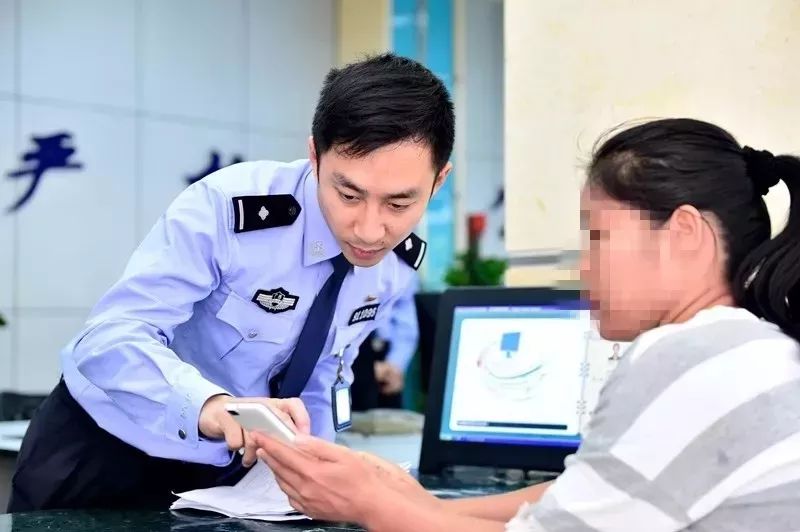 深入推进公安放管服改革一窗通办,公安放管服改革便民利民八项措施