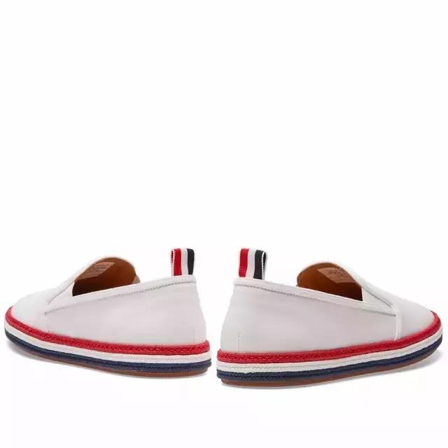 夏天不热小白鞋怎么穿舒服,夏天怕热穿什么鞋子好呢