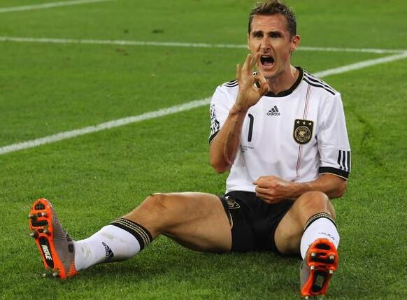 2018年世界杯最佳射手哈里凯恩,哈里凯恩冠军次数