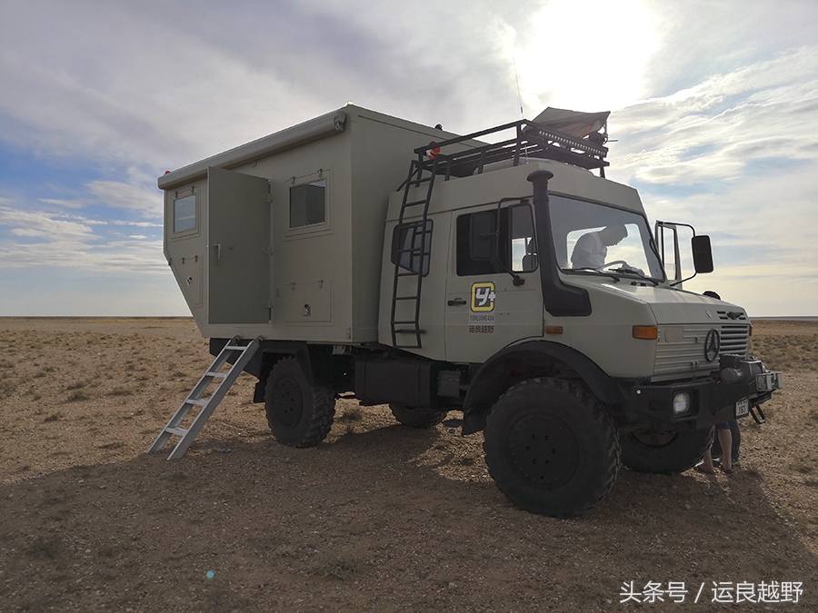 你问我归来由何方，我指着外蒙的方向