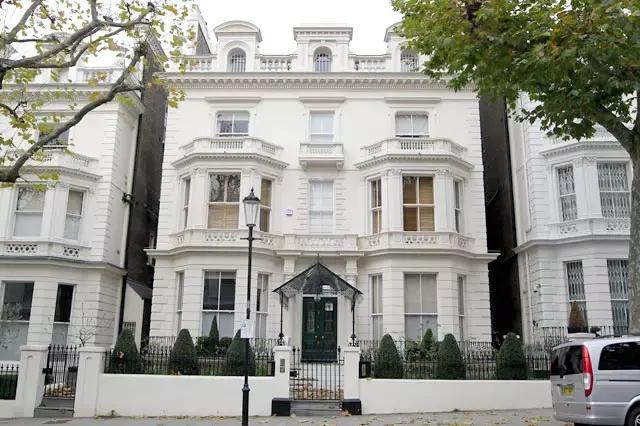 梅西内马尔c罗豪宅,梅西和c罗的房子长啥样