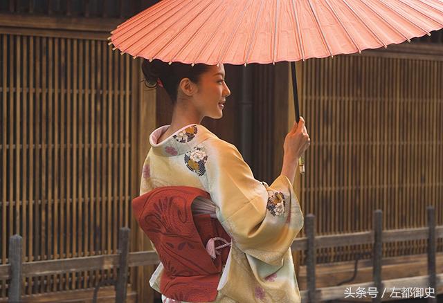 中国的油纸伞是哪个时期才有的,中国人何时发明的油纸伞