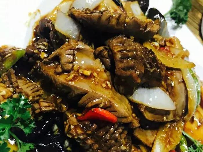 济南历下区半天妖烤鱼,济南小草屋诸葛烤鱼