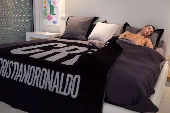 足球巨星豪宅前后对比,足球明星豪宅装修风格