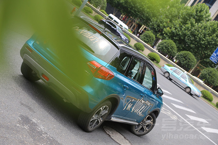 试驾长安铃木维特拉视频,刚柔并济戈壁试驾长安铃木维特拉