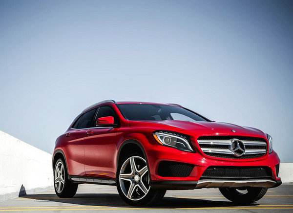 c罗代言了哪款足球游戏,c罗代言中国西装