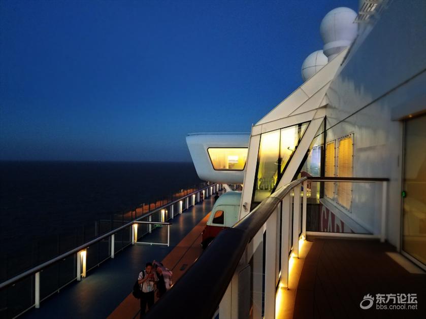 坐奢华游轮什么感受？房间就像漂在海上量子号游记！
