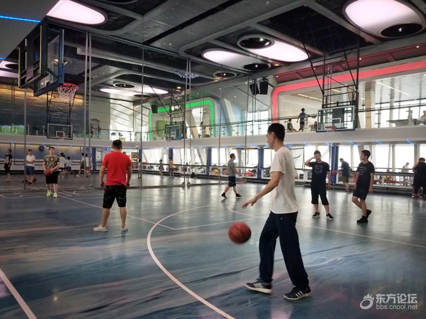 皇家加勒比游轮量子号游记,坐海洋量子号游轮旅游攻略