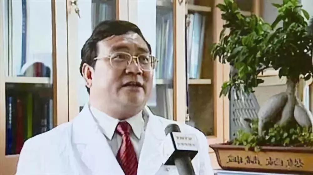 医院副院长贪污腐败判多少年,贪污受贿的医院院长有多少位了