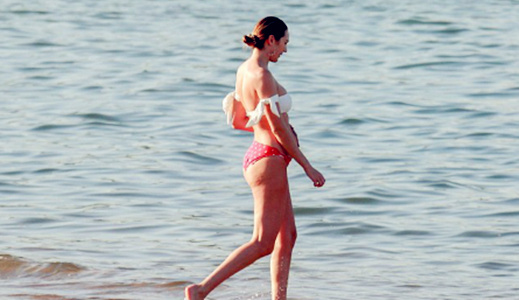 维密超模产后瘦身,维密超模产后走秀