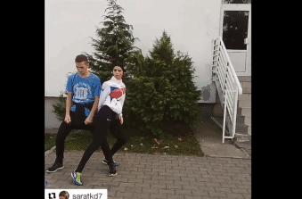 这位“不务正业”的天气女郎因足球一踹成名