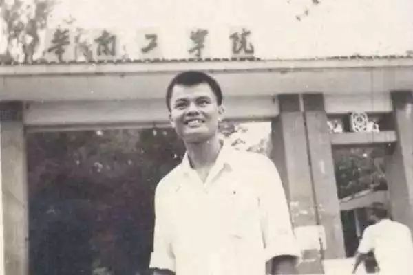 黄宏生退出创维集团了吗,黄宏生如何度过当前经济危机