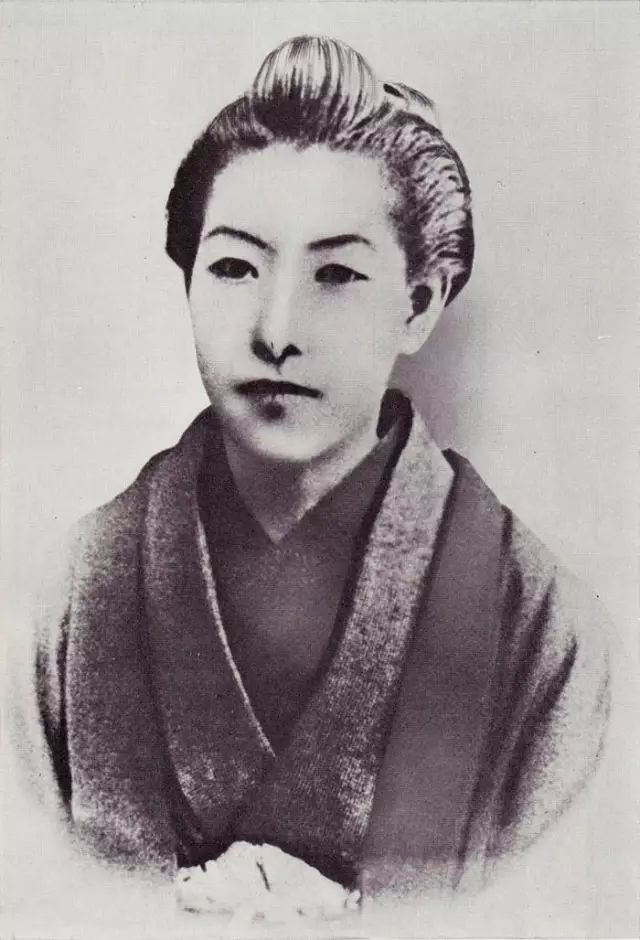 才女薄命：她只活了24岁却印在日元上，小宇宙爆发14个月一举成名