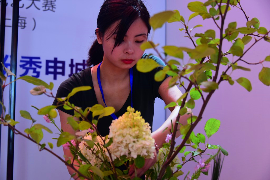 虹桥古玩城举行插花“世界杯”选拔赛