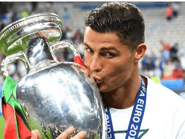 高晓松谈c罗张靓颖,高晓松采访c罗卡卡