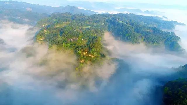 藏不住了重庆这个小城太美了,藏不住了四川话