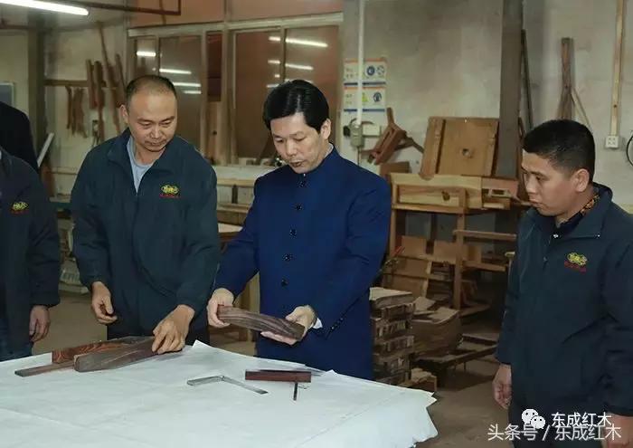 东成文宋新中式家具中山市店,揭秘东成红木热销背后的秘密