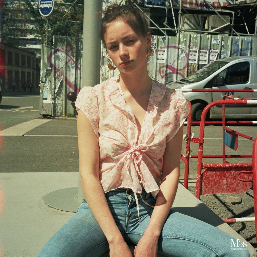 法国女人的优雅浪漫,法式女孩的优雅与自在