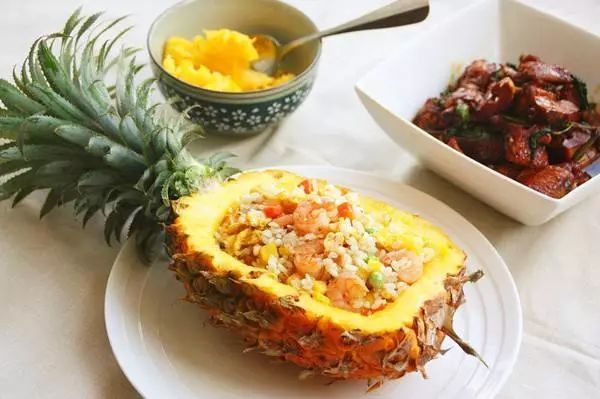 为什么来到上海后，你不再愿意回老家？