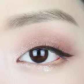 单眼皮适合的画眼线方法,单眼皮不同眼型怎么画眼线