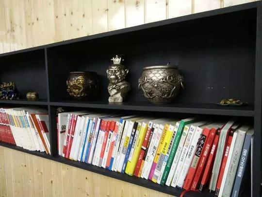 游走在古典与时尚之间，带你走进10年威古氏