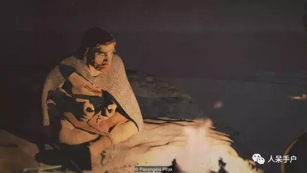 这个昆虫告诉我们人类何时开始穿上衣服？