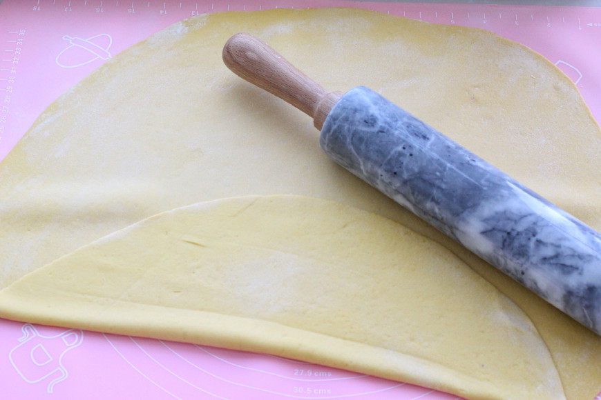 最简单的花卷做法只需要一根筷子,花卷简单的不用筷子拧法