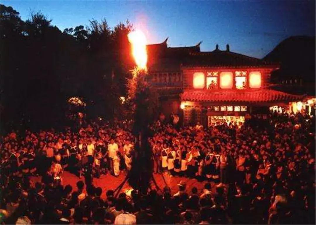 丽江十二时辰,丽江千古情诗词简短