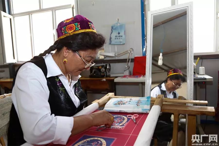 哈密维吾尔族刺绣教程,记忆里的哈密刺绣