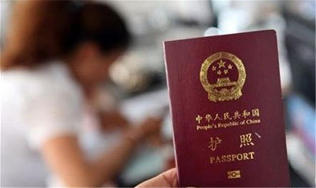 中国游客入境越南被索小费拒交遭海关人员刁难