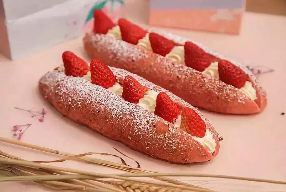 邂逅「麓谷小镇」，遇见软欧包与新派茶的小幸运