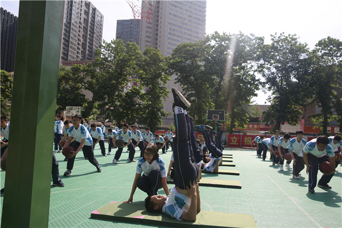 西安市第六十六中啥样子,西安市第六十六中元旦