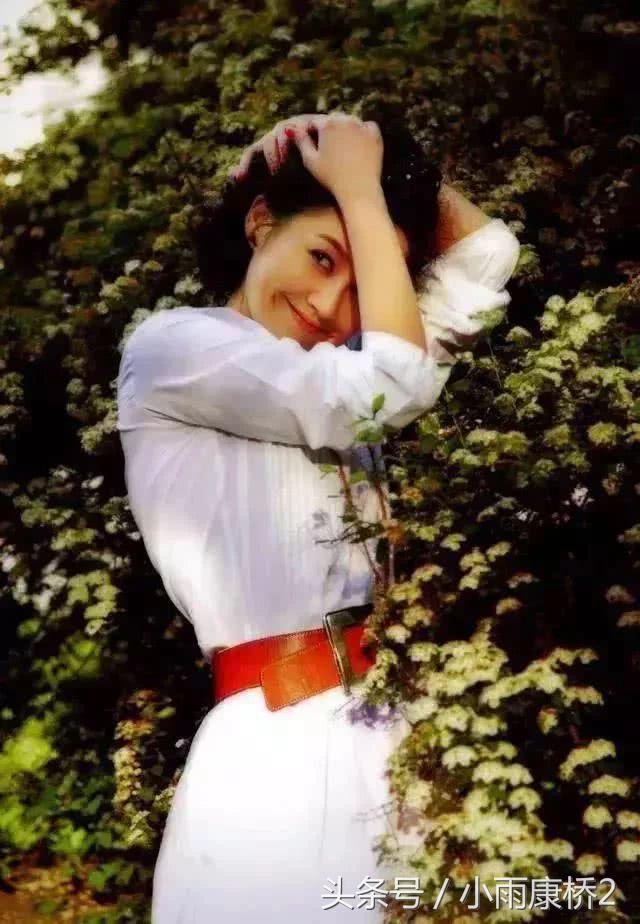 许晴50岁高清写真,48岁许晴美艳绝伦