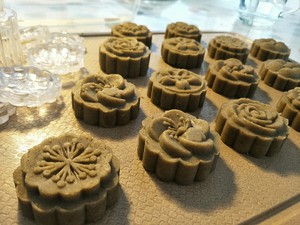 带皮绿豆糕怎么吃,宝宝版带皮绿豆糕的做法