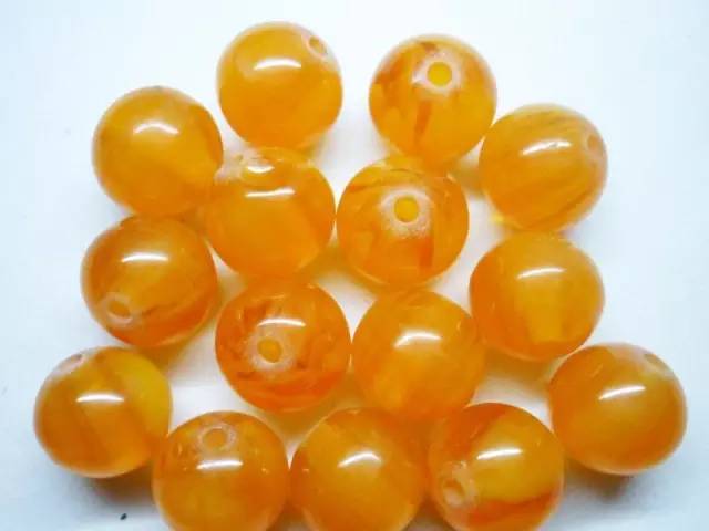 玩说｜别搓了，再搓您这老蜜蜡，都有塑料味了！