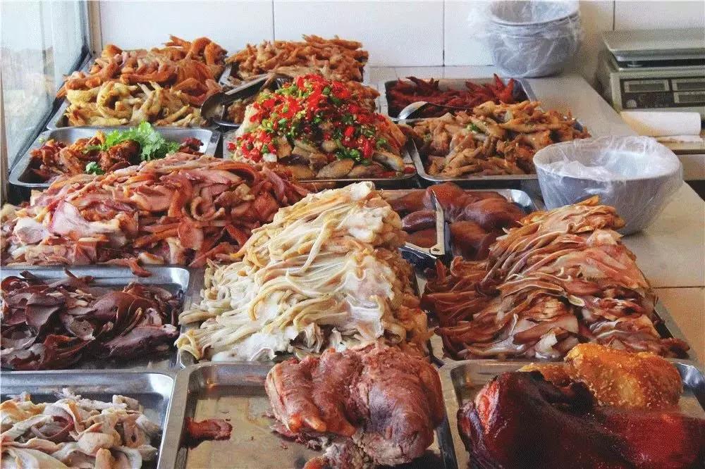 一口热辣回魂！人民路这家京城来的网红店，号称卤味界的MVP