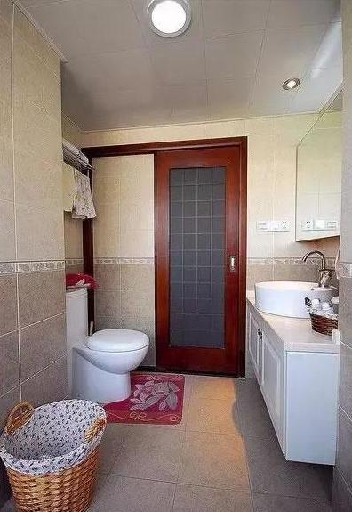 卫生间门哪种最经典,卫生间门怎么选性价比最高