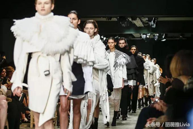 巴宝莉销毁奢侈品,巴宝莉奢侈品为什么被烧