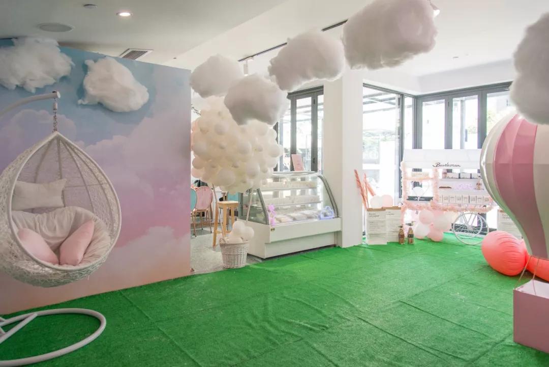 长乐路惊现粉色神秘快闪店!霸屏粉色,即将炸掉你的朋友圈!