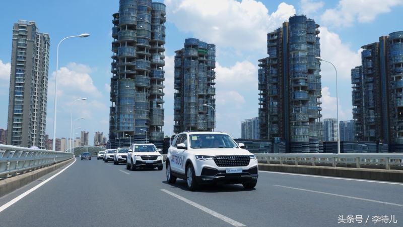 中流击水，浪遏飞舟，长沙试驾众泰T800惊叹：中国品牌豪华不是梦