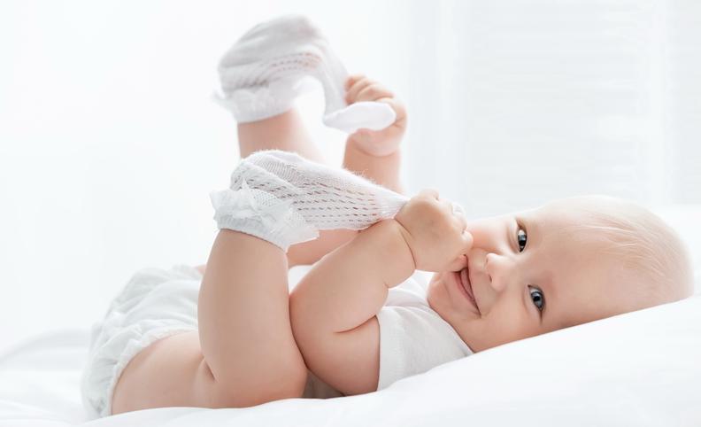 儿童夏季生病发烧是风热还是风寒,夏季宝宝发烧怎么降温最快最有效