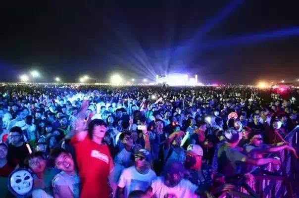 许巍2011张北草原音乐节演唱会,中国张北草原音乐节